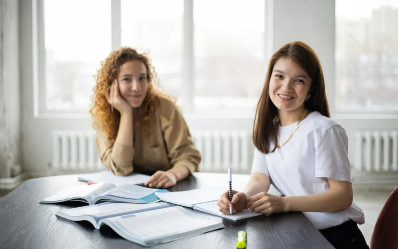 Estudiantes en una escuela de idiomas en Barcelona